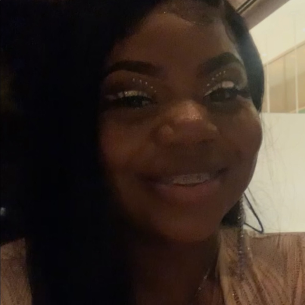 Meet your Posher, Abigail